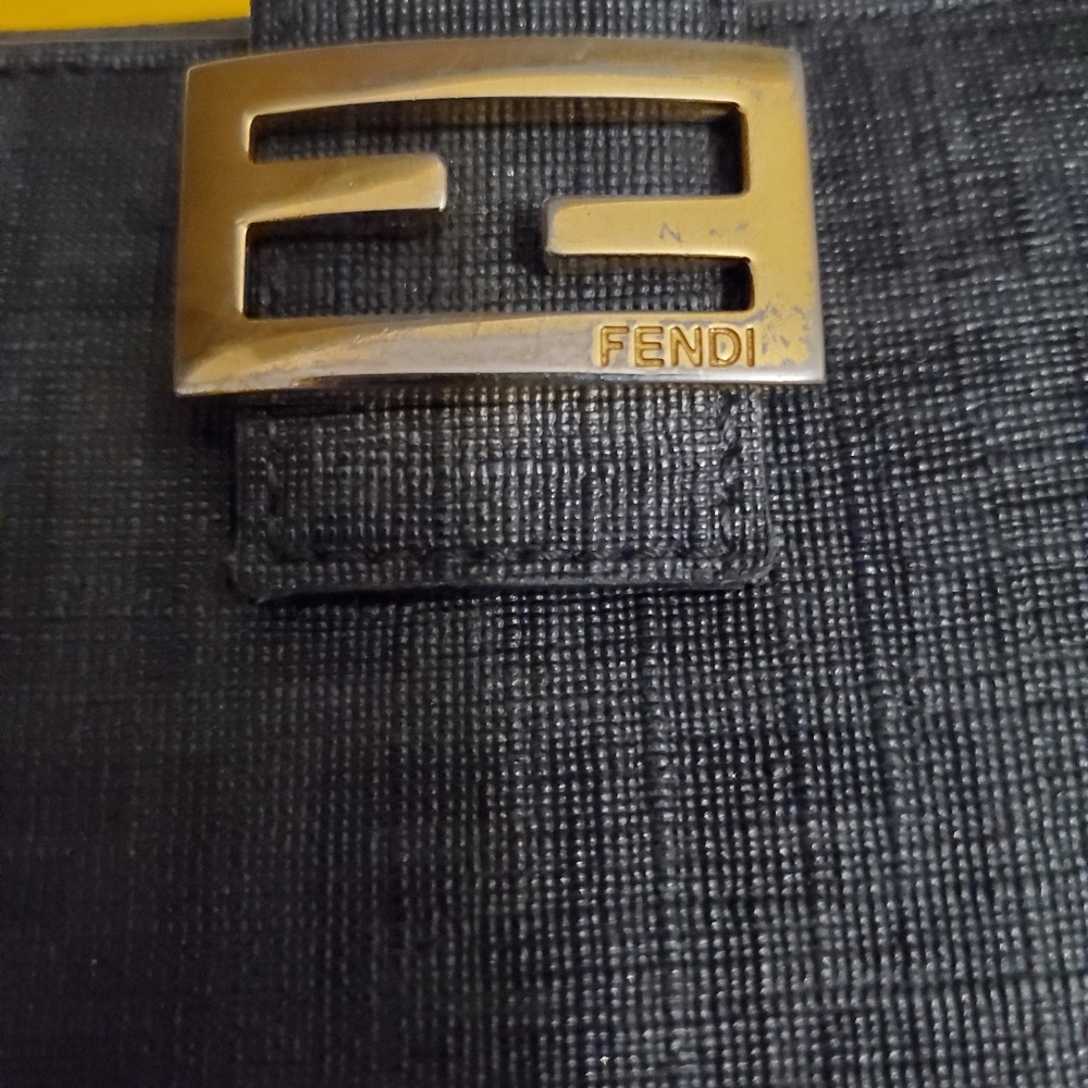 Authentic Fendi zucchino small compact wallet with 6 card slots - Picture 2 of 6